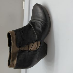 OTBT, size 9.5, black